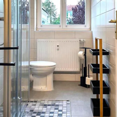 Gsw Gaestewohnungen Karl-marx-strasse 42 דירה